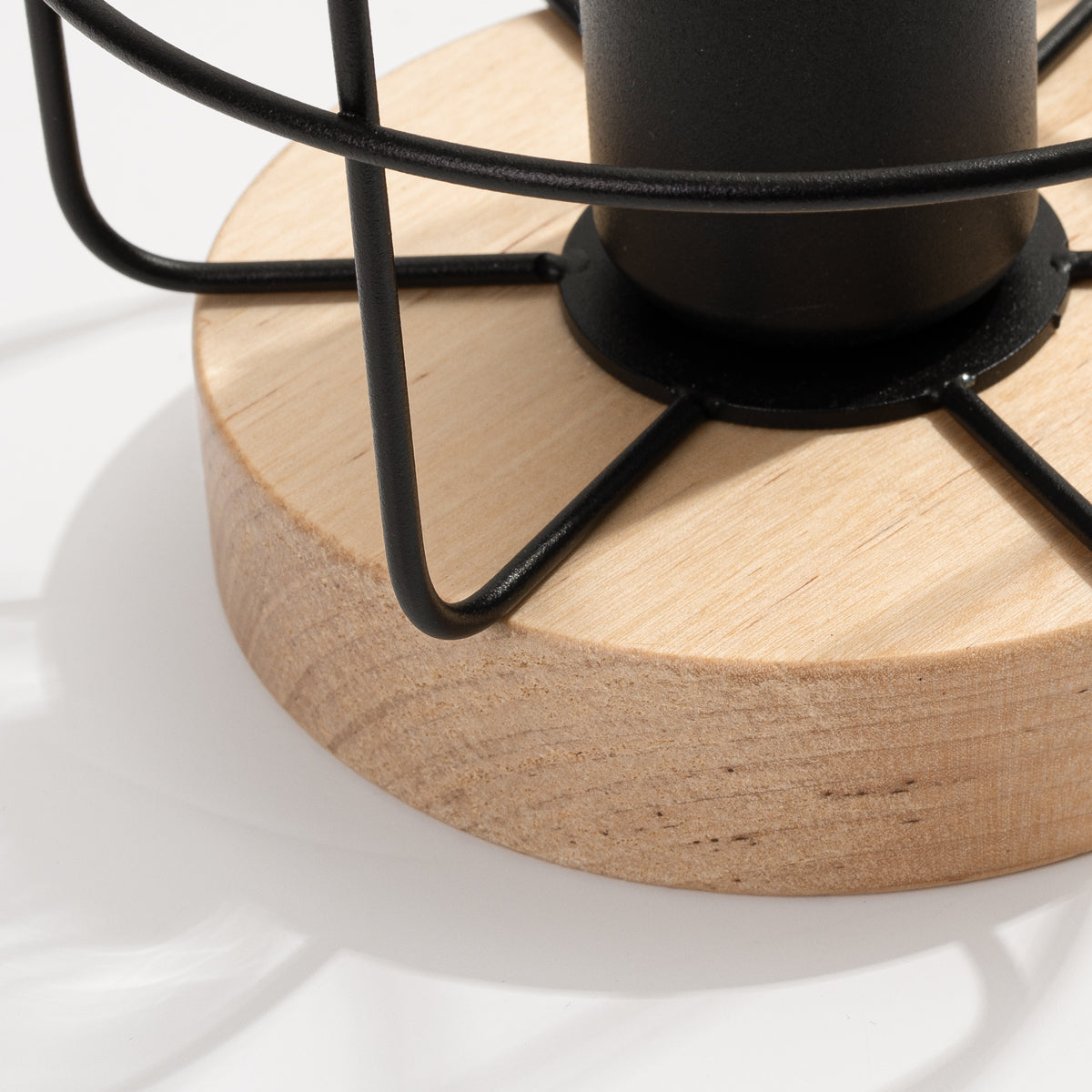Nuova - Tischleuchte im Loft-Stil, schwarz/Holz mit