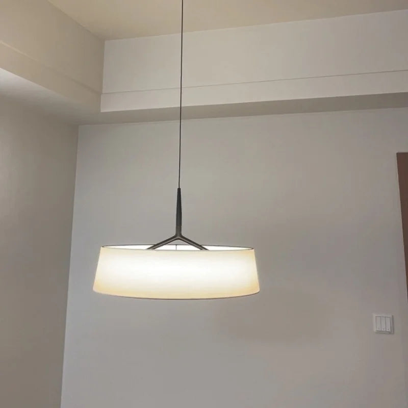 Minimalistische - LED-Pendelleuchte mit Stoffschirm