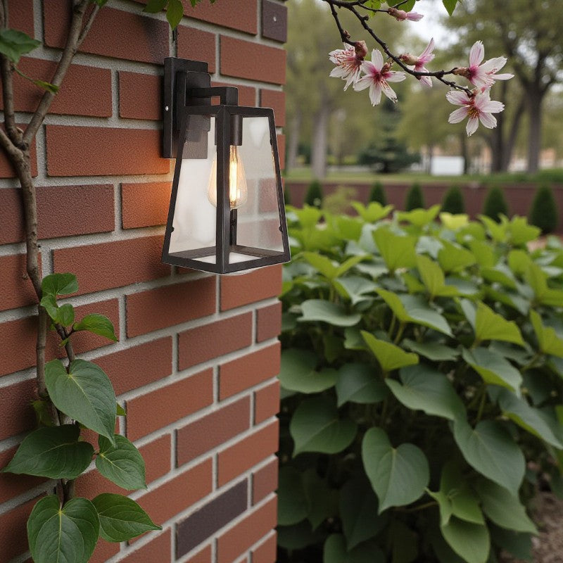 Außenwandleuchte mit strukturiertem Design für moderne und funktionale Außenbeleuchtung