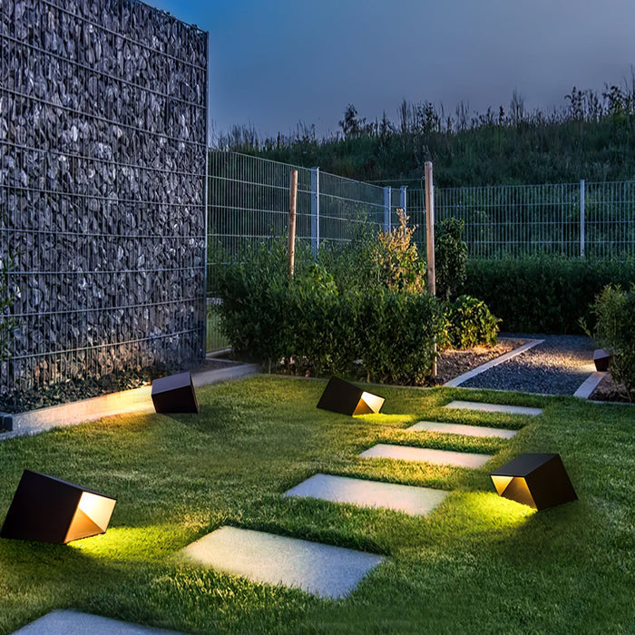 Solix - Solar-Gartenleuchte in Würfelform, Schutzart IP65,
