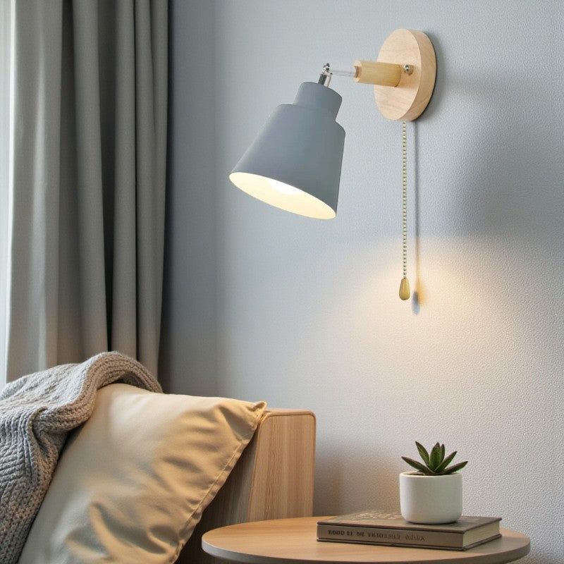 LED-Wandleuchte mit Zugschalter und verstellbarem Kopf für flexible Beleuchtung