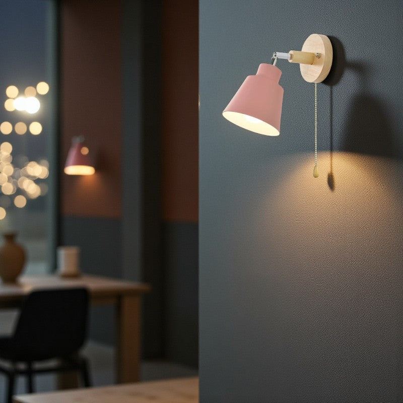 LED-Wandleuchte mit Zugschalter und verstellbarem Kopf für flexible Beleuchtung