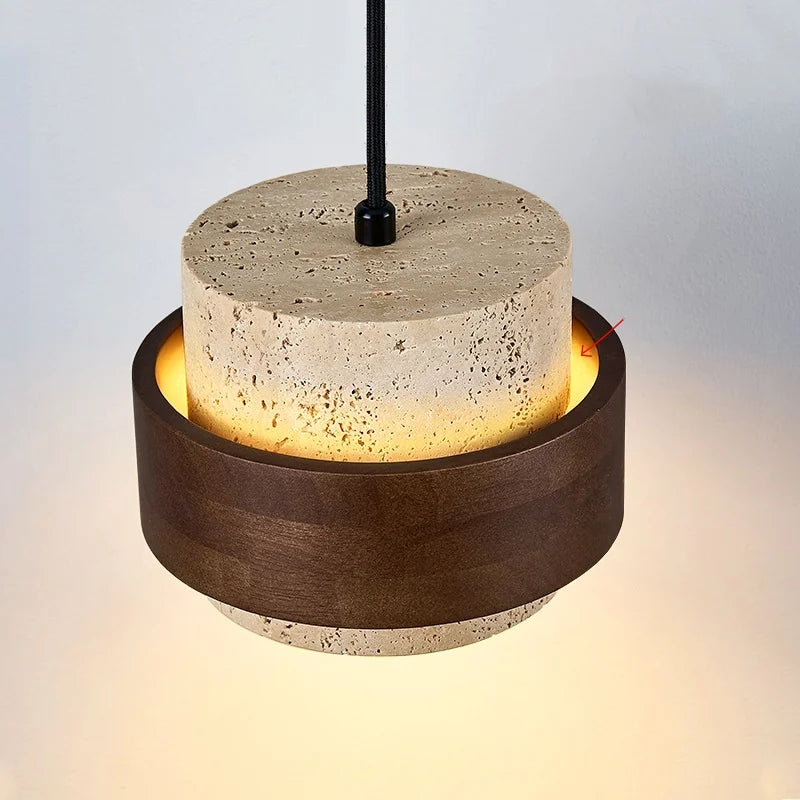 Lumera - Wandleuchte aus Travertin und Holz mit Zugschalter