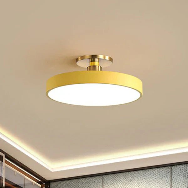 Plafona - Runde LED-Aufbauleuchte im skandinavischen Stil