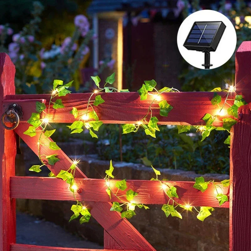 Ketta - Solarbetriebene Lichterkette mit Blumen und Blättern