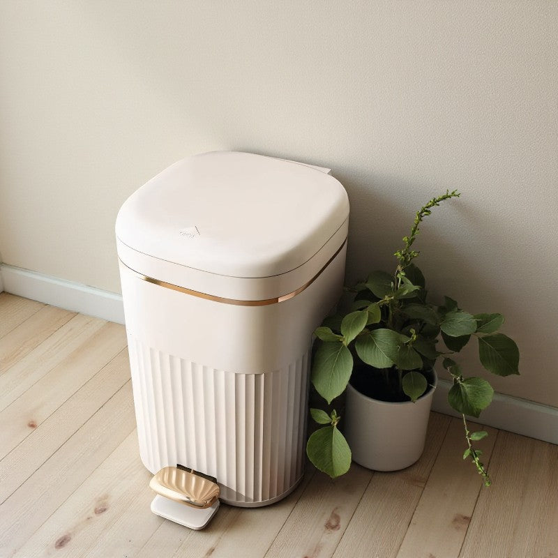 Tretmülleimer mit elegantem Design für die Abfallentsorgung