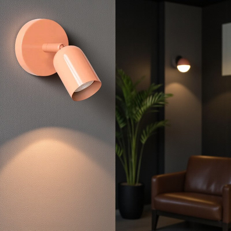 Wandleuchte mit schwenkbarem Kopf und einstellbaren Farbtemperaturen