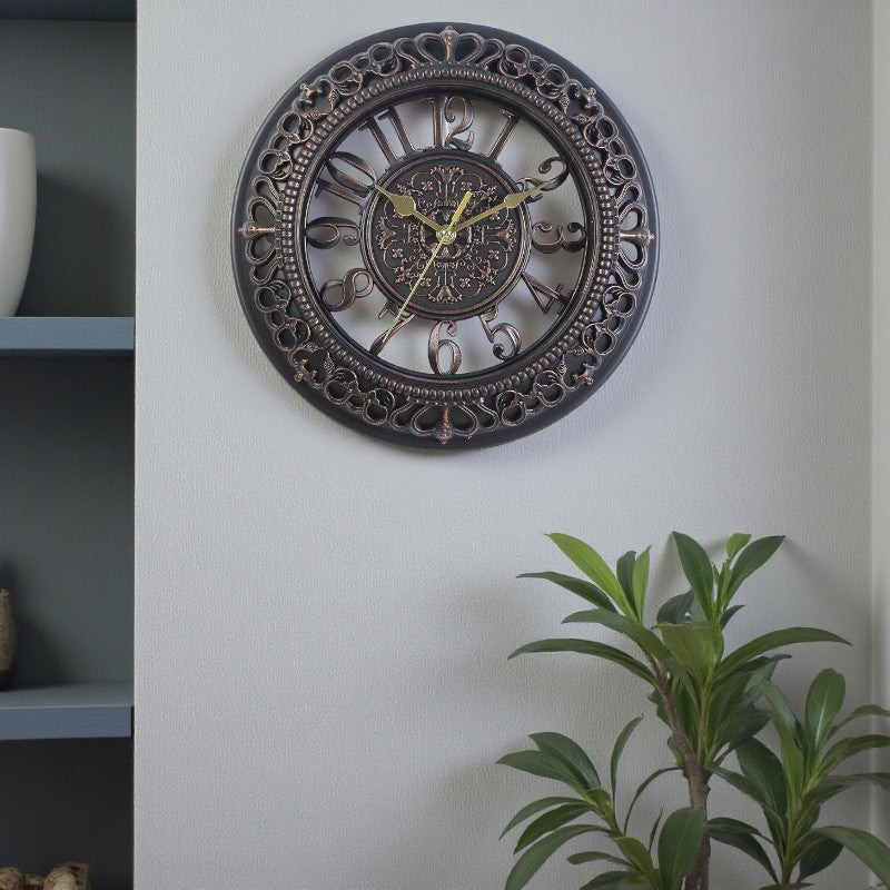 Elegante Vintage-Wanduhr für anspruchsvolle Räume