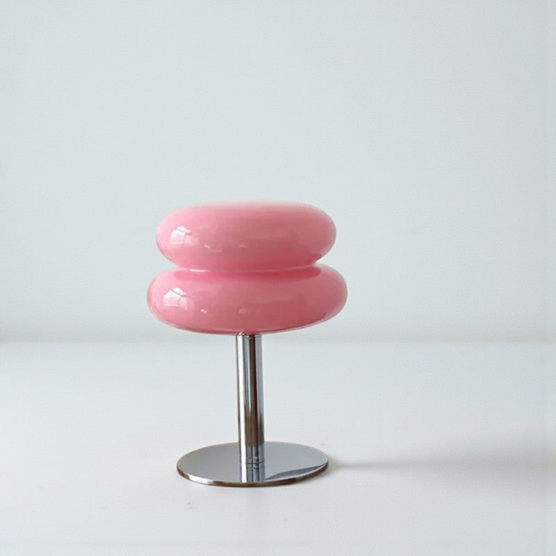 Moderne Bauhau-Lampe mit funktionalem Licht für stilvolle Wohnräume