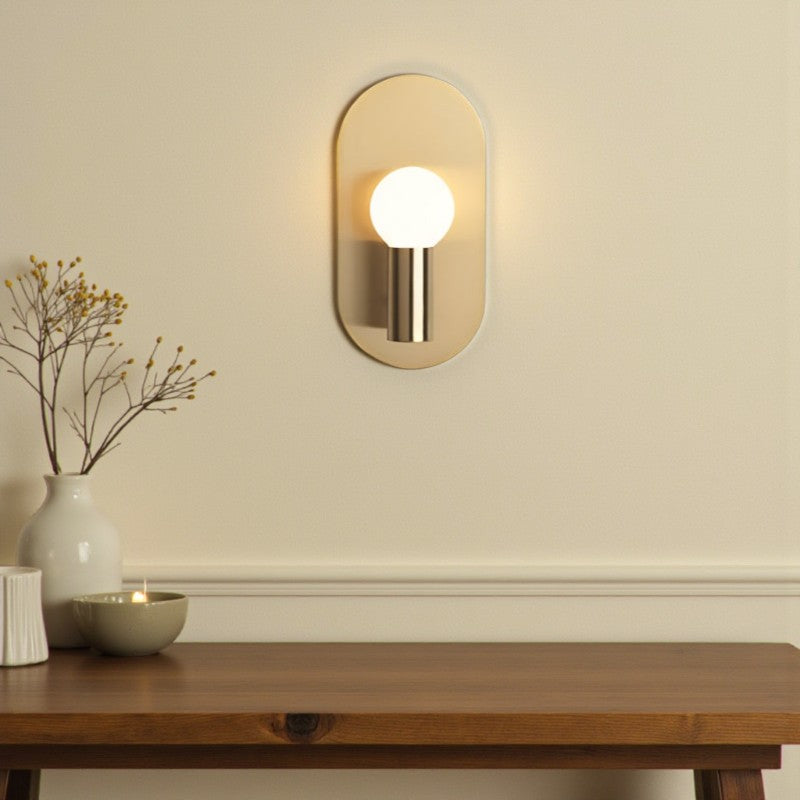 LED-Wandleuchte mit Kugeldesign und Plattenbasis