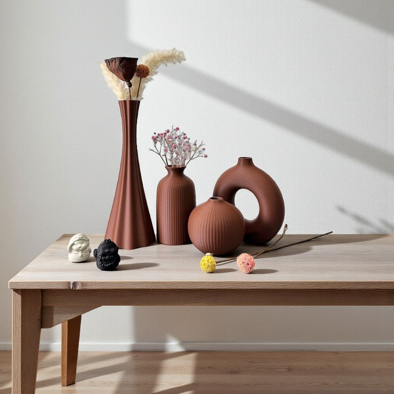 PlastikvaseSet mit geschwungenen Formen und matter Oberfläche Moderner dekorativer Akzent für Zuhause