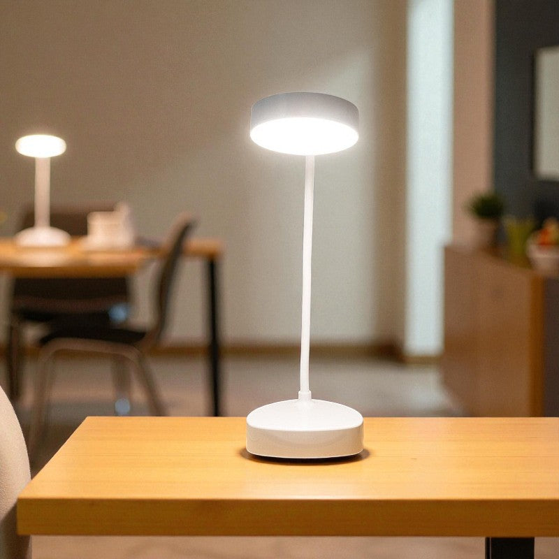Verstellbare LED-Tischlampe für Stil und Funktionalität
