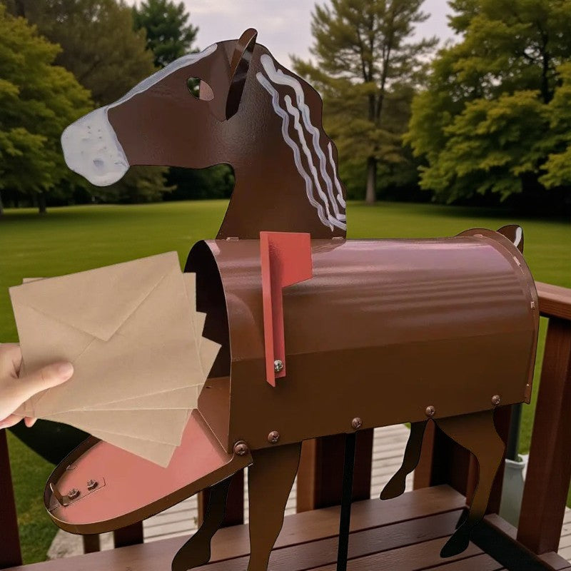 Gartenbriefkasten mit handbemaltem Tierdesign