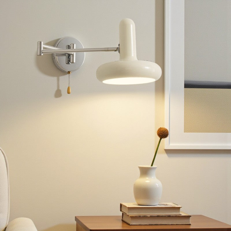 LED-Wandleuchte mit verstellbarem Kopf und Klapparm