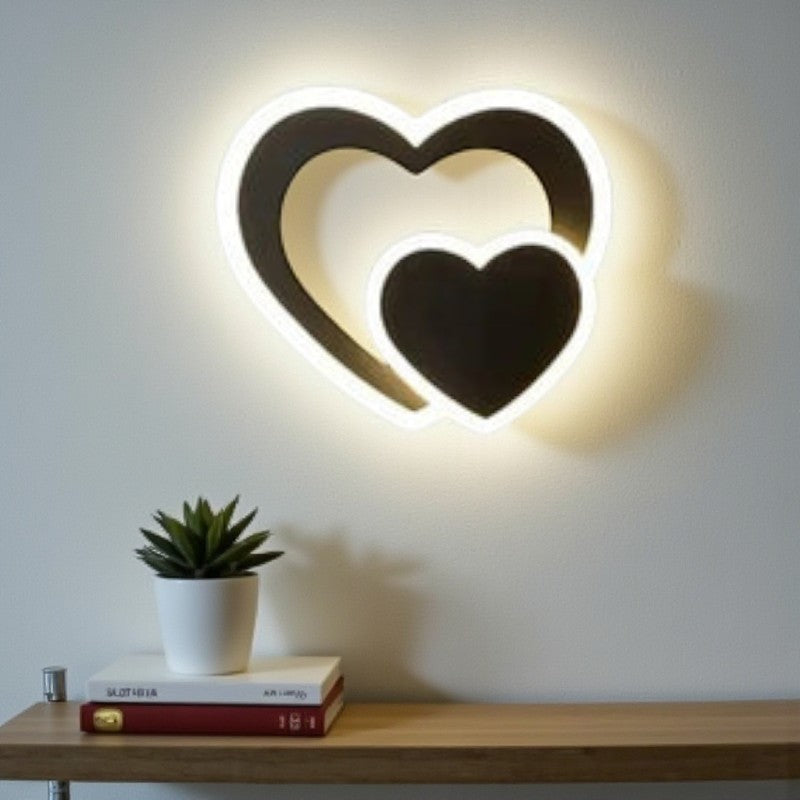 Herzförmige Wandleuchte für elegantes Wohnambiente