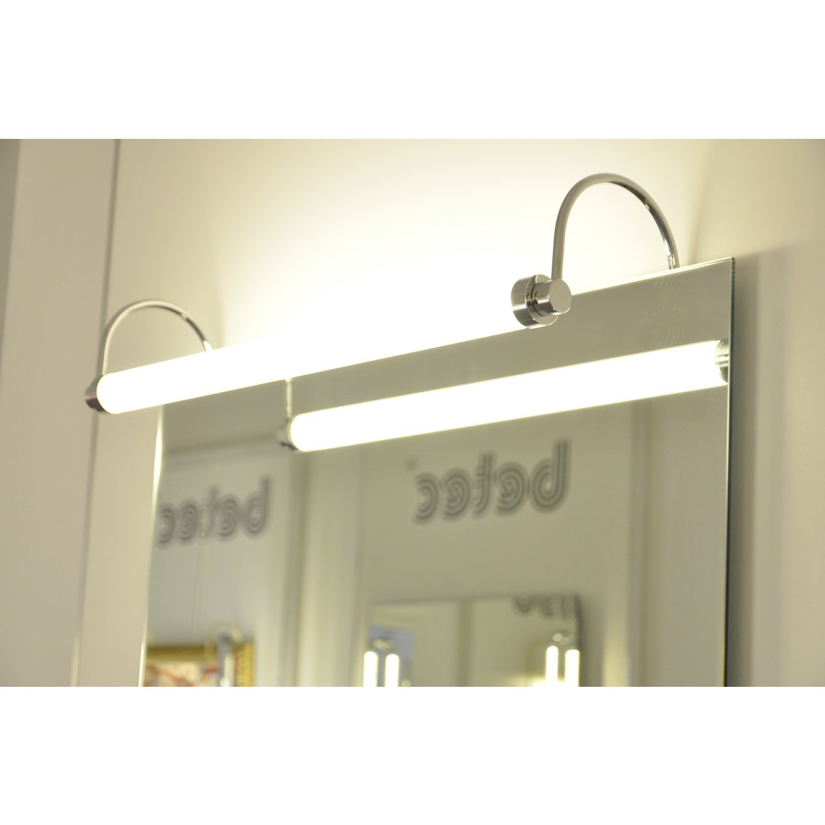 Flanca - Schminkspiegelleuchte mit drei LEDs