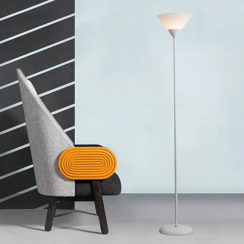LumiArc - minimalistische LED-Stehleuchte