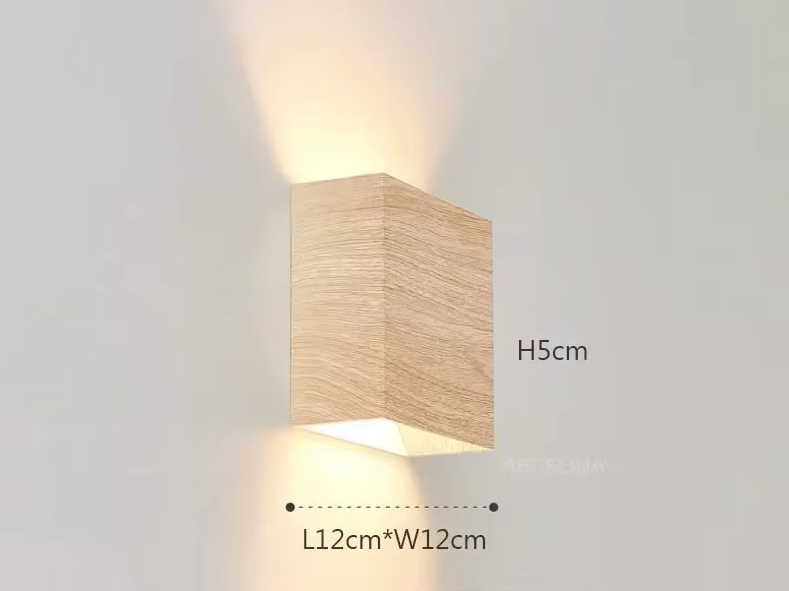 Mureto - Wandleuchte aus Holz, nach oben und unten gerichtet