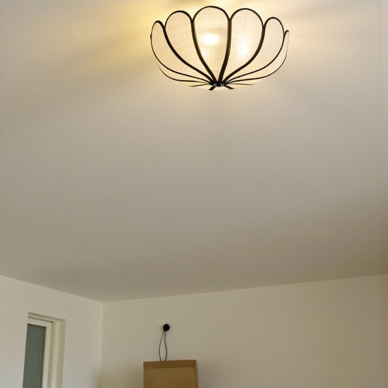 Florale Deckenleuchte für elegante und gemütliche Innenbeleuchtung