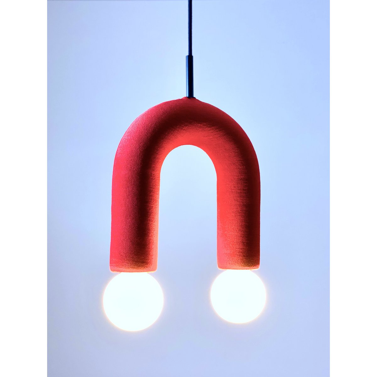 Orbita - Pendelleuchte aus Keramik/Textil