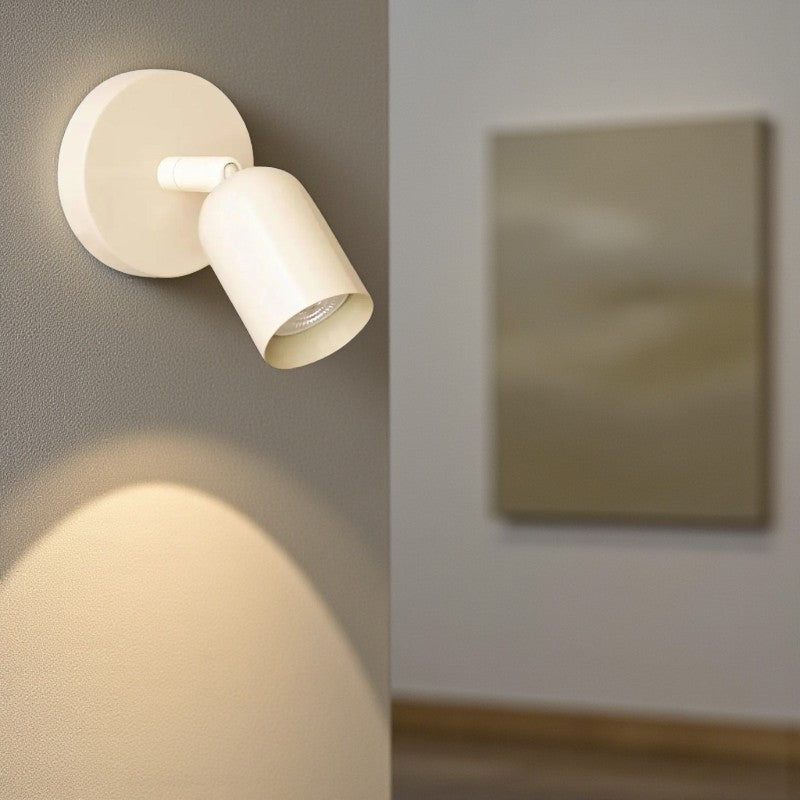 Wandleuchte mit schwenkbarem Kopf und einstellbaren Farbtemperaturen