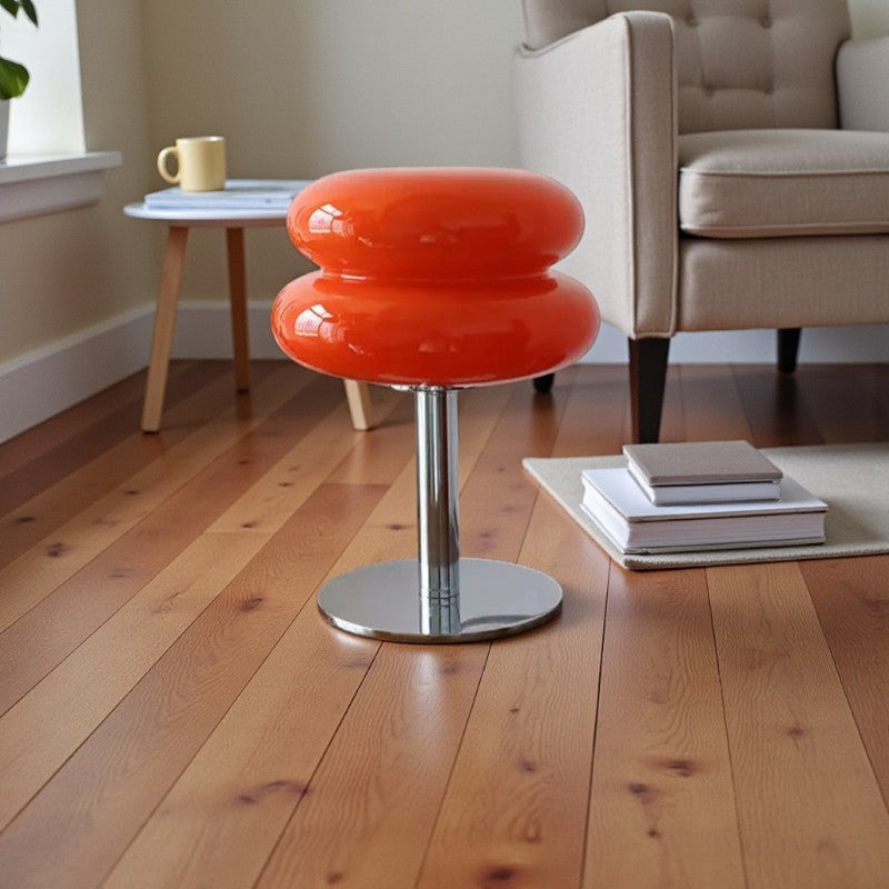 Moderne Bauhau-Lampe mit funktionalem Licht für stilvolle Wohnräume