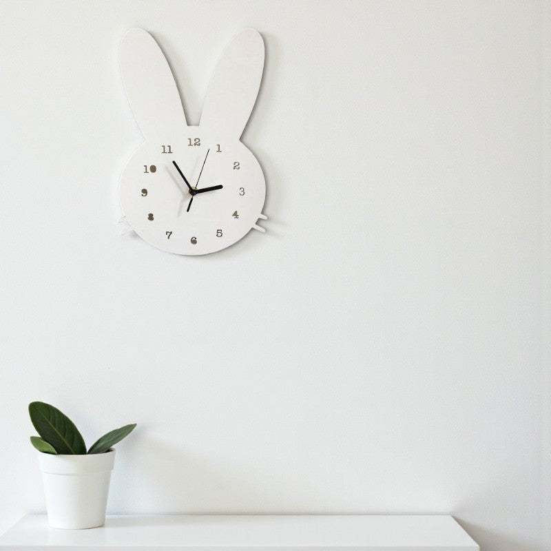 Originelle Kinder-Wanduhr für Spielzimmer und spielerisches Lernen