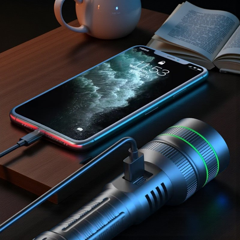 LED-Taschenlampe mit eingebauter Batterie und USB-wiederaufladbarem Design