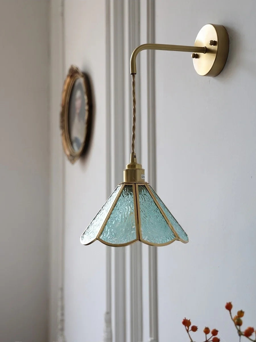 Murio - Tiffany-Glas-Wandleuchte mit Kupferakzenten
