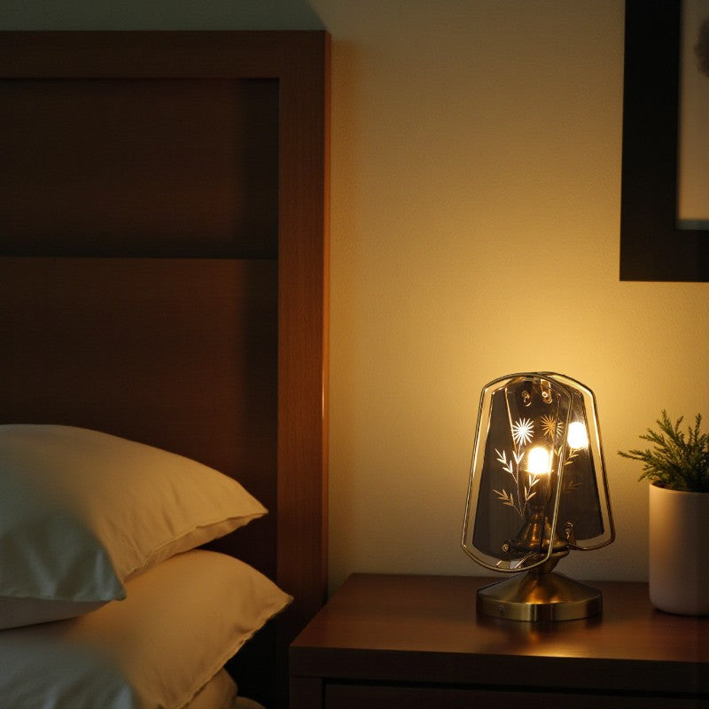 Gravierte Blumen Tischlampe mit künstlerischem Design