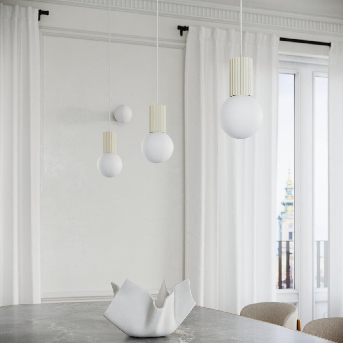 Zenita - Beige Pendelleuchte mit mattiertem Glasbirnen und