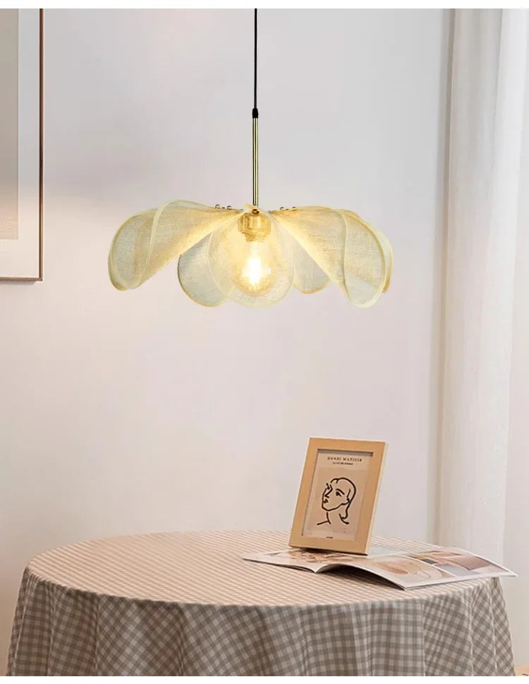 SabiFlora - Stoff-Hängelampe Wabi-Sabi Blumenform, E27 LED