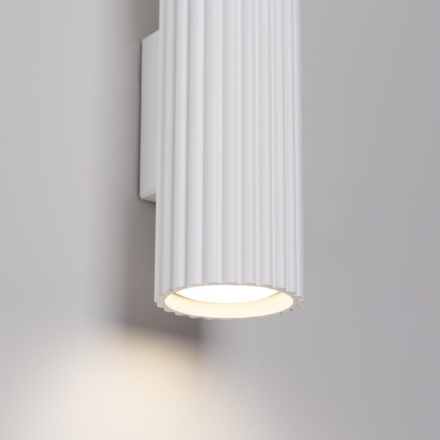 Carbon - Wandleuchte Carbon 30 aus weißem Aluminium