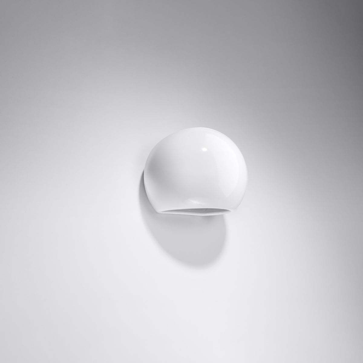 GLOBE - Keramik-Wandleuchte, glänzend weiß, nach oben und