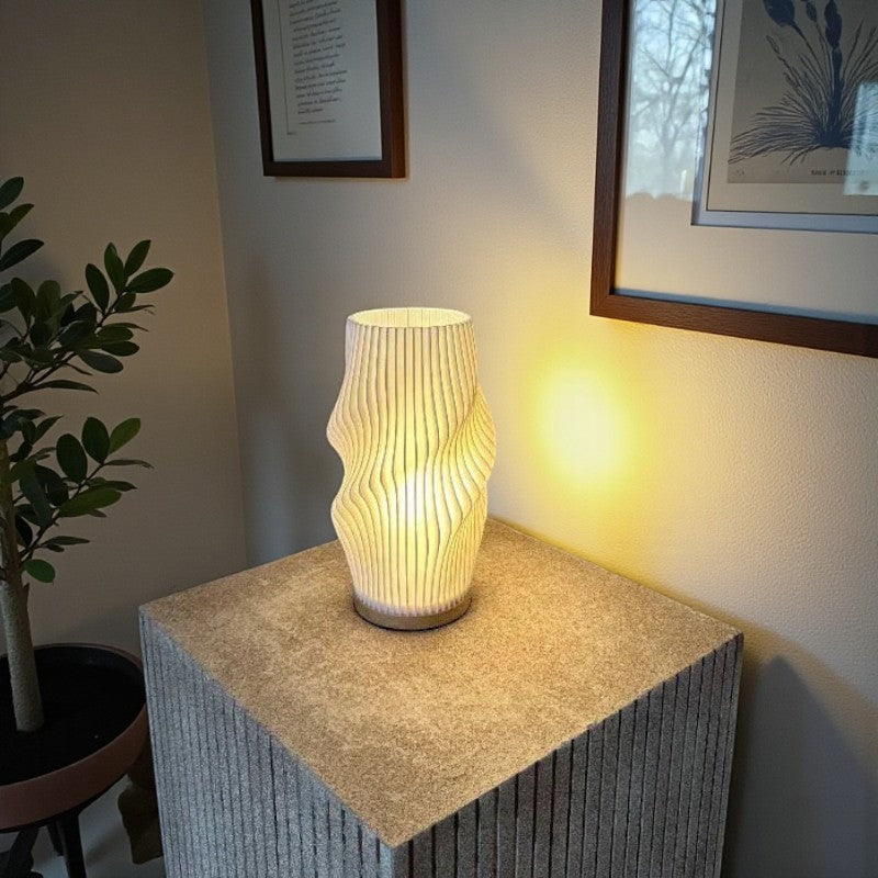 USB-Lampe mit doppelten Lichtschirmen für stilvolle Beleuchtung