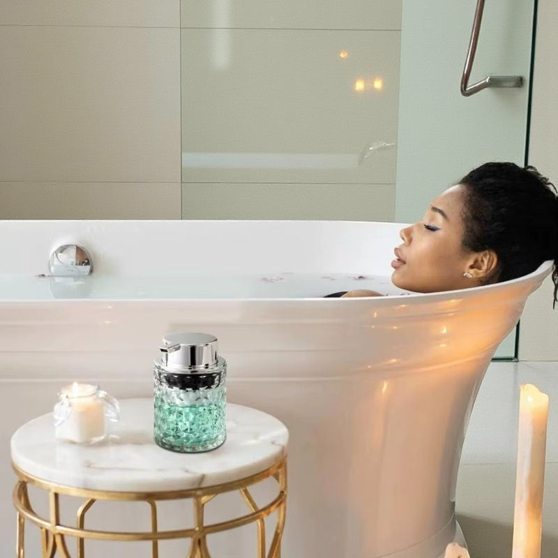 Nachfüllbarer Seifenspender mit innovativem Design für organisierte und elegante Badezimmer- oder Küchenbereiche