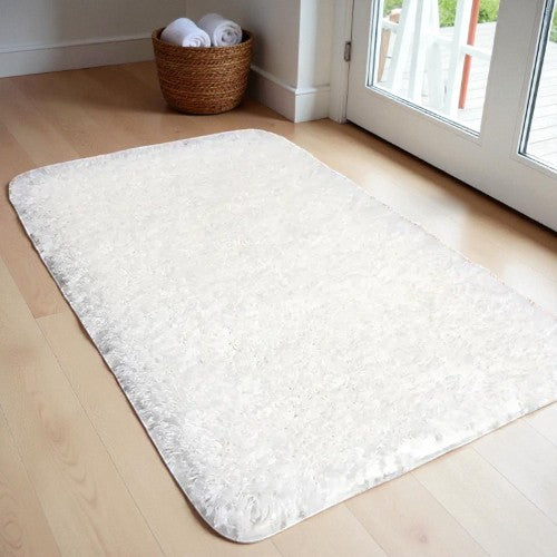 Rutschfeste Badematte mit modernem Design und abgerundeten Ecken