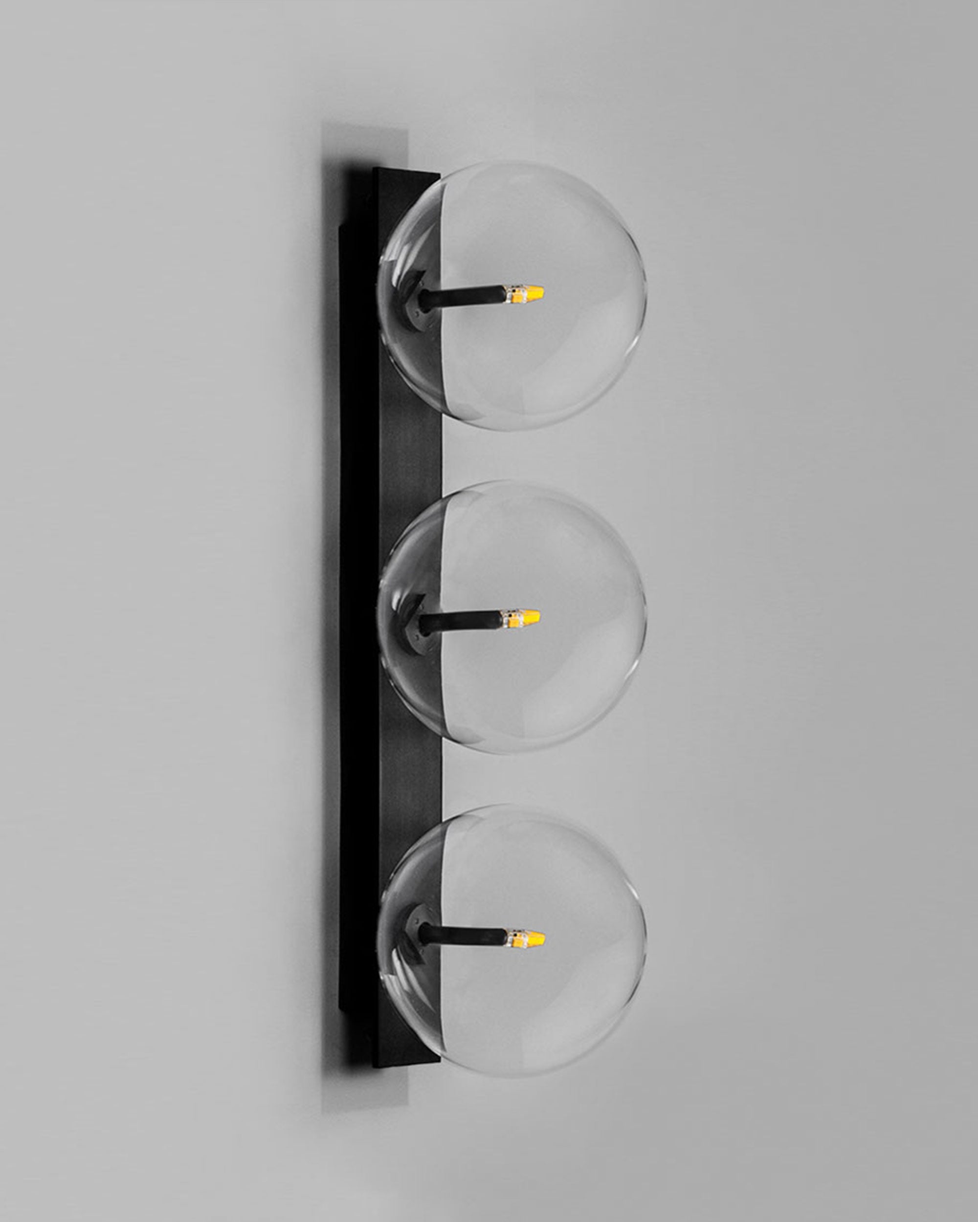 Schwung - Lighting - Oslo Dreifachleuchte aus Metall und
