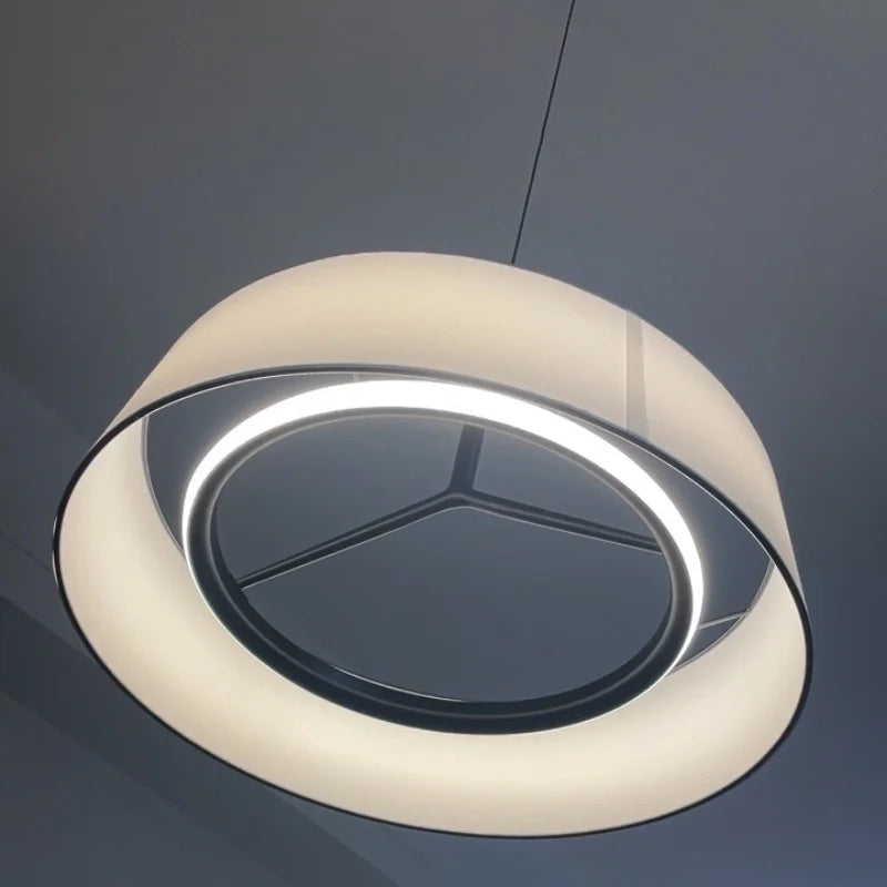 Minimalistische - LED-Pendelleuchte mit Stoffschirm