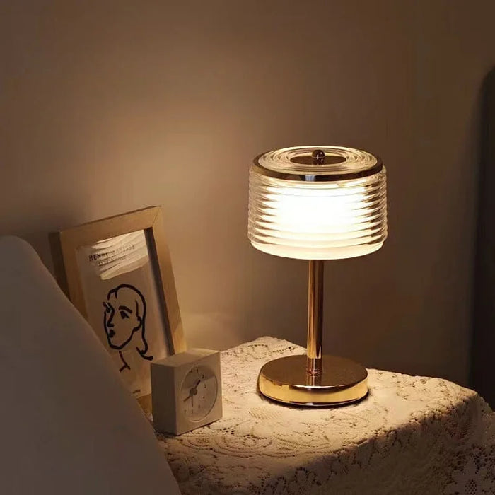Lino - Goldene LED-Ring-Tischleuchte mit 3 Lichtfarben