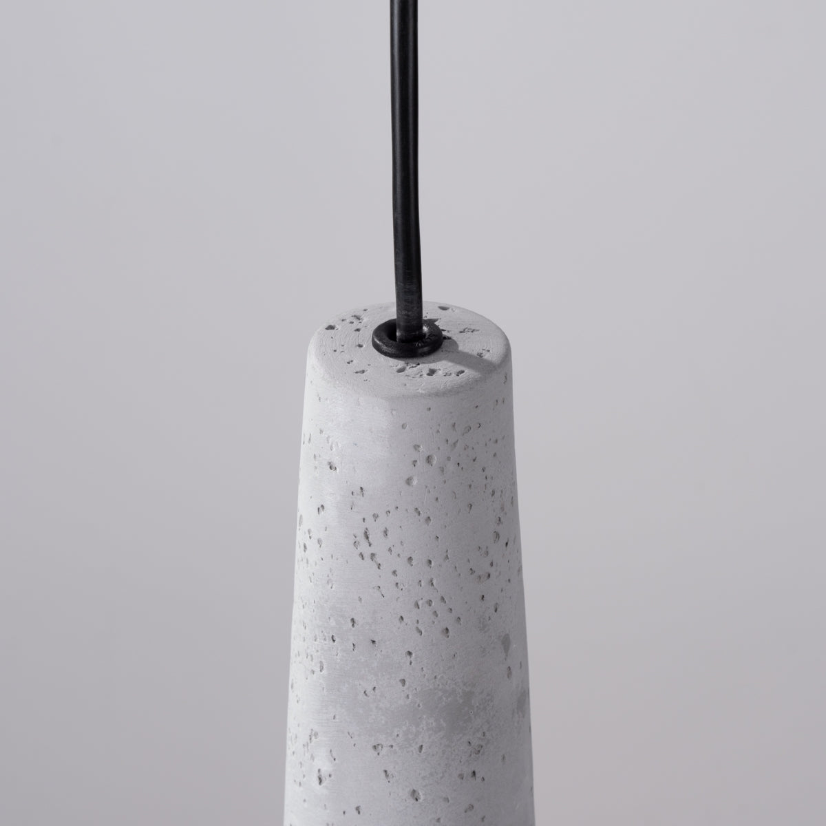 Beton - Pendelleuchte Beton grau im konischen Design