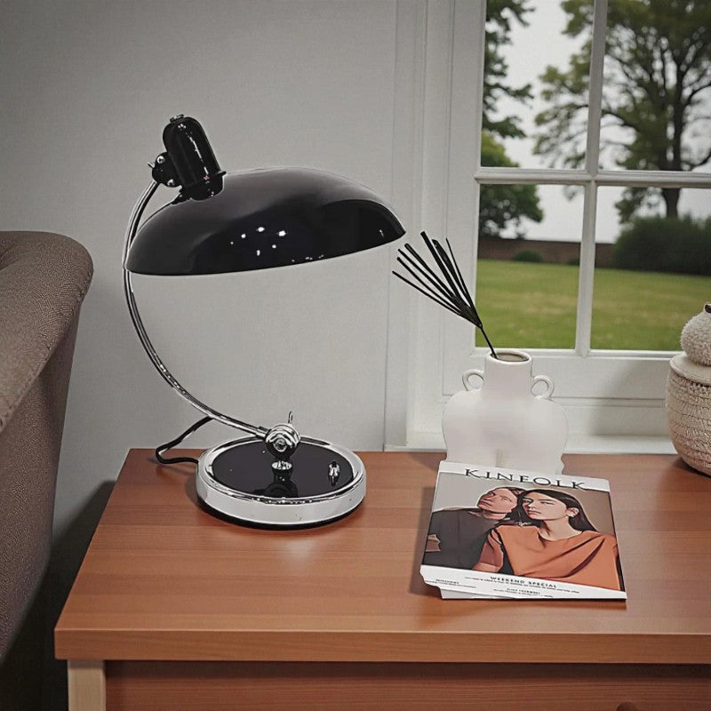 Minimalistische skandinavische Tischlampe mit elegantem Design für jeden Raum