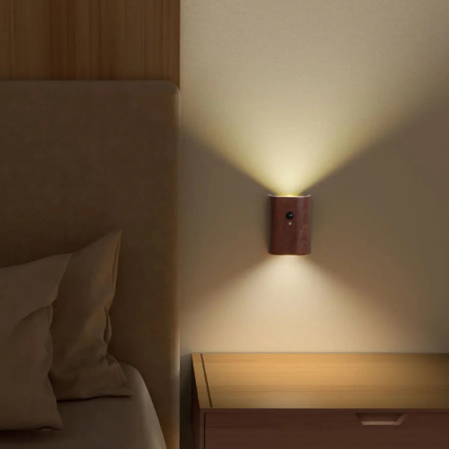 LumiHout - Wandlampe Holz mit Bewegungsmelder, Up & Down LED