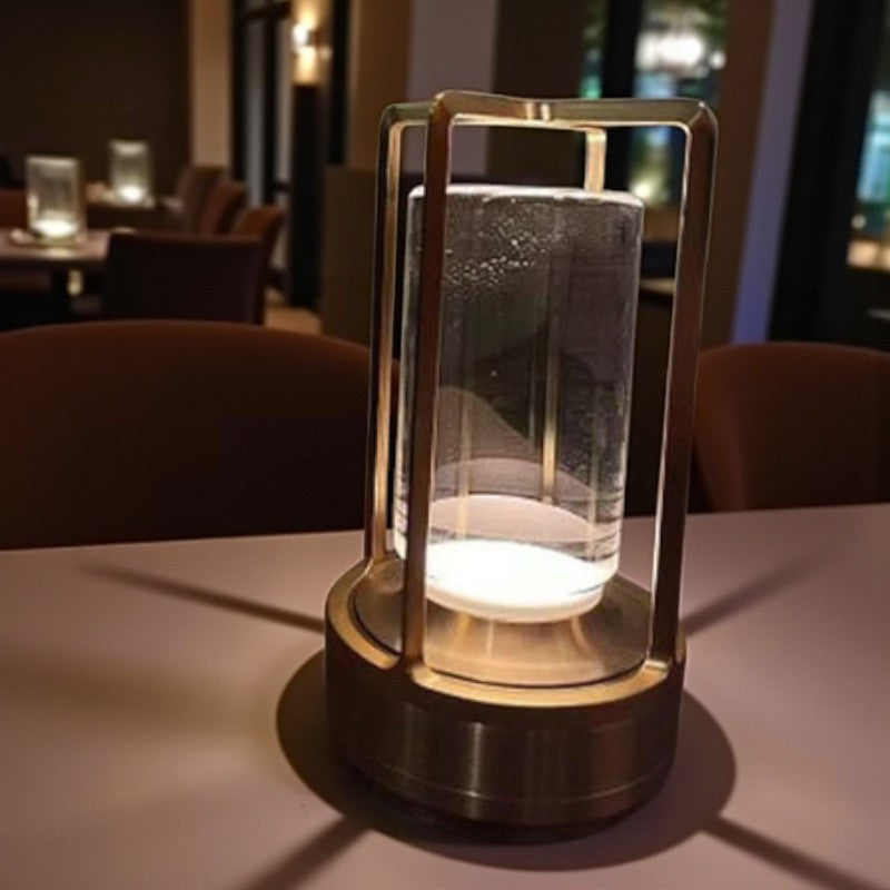 Kabellose LED-Schreibtischlampe mit Vintage-Charme