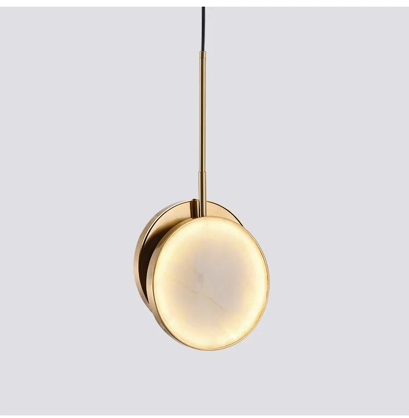Luzana - Runde Marmor-Wandleuchte mit Kupferfinish in Gold