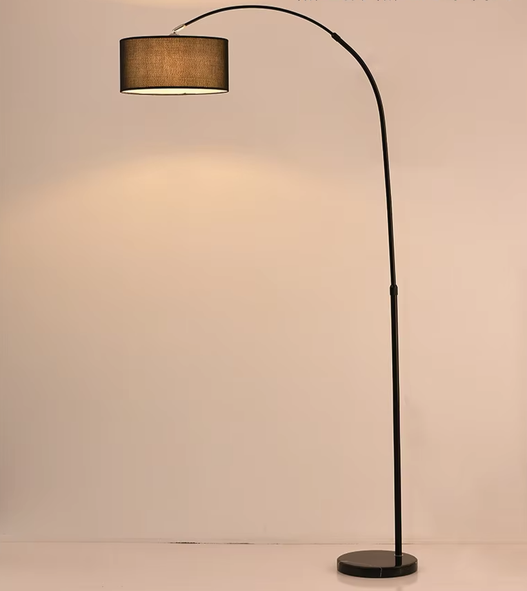 Torcia - Stehleuchte aus Aluminium mit Stoffschirm