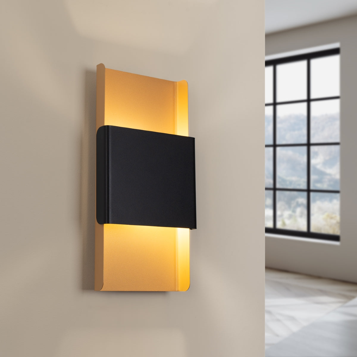 Durlin - Wandleuchte aus gold-/schwarzem Stahl