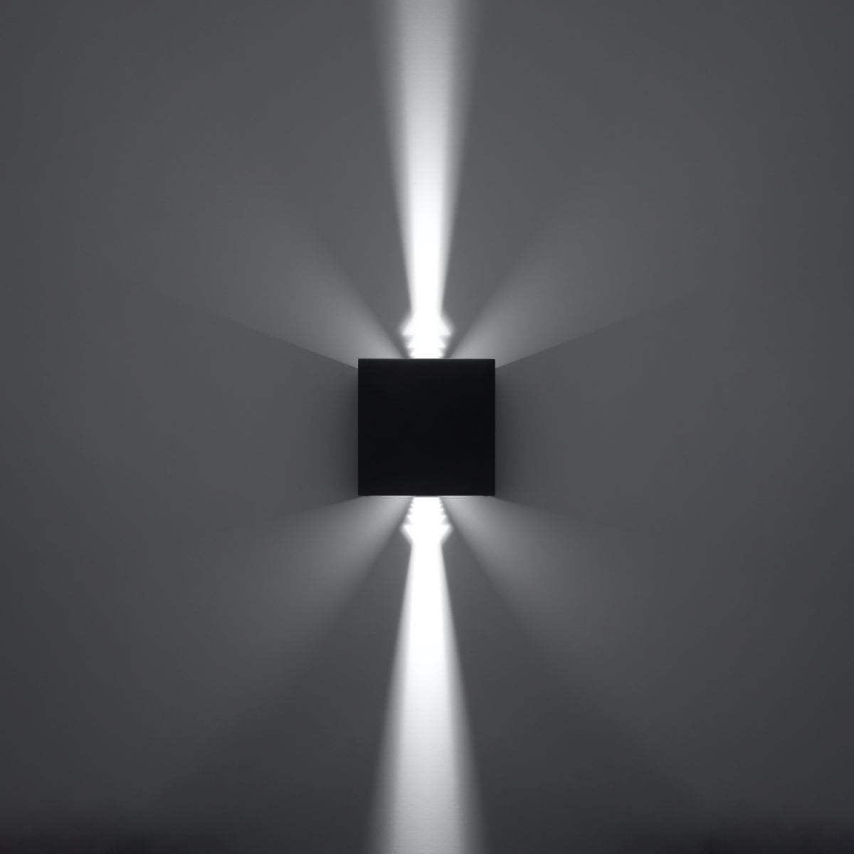 LUCA - LED-Wandleuchte, schwarz, IP54