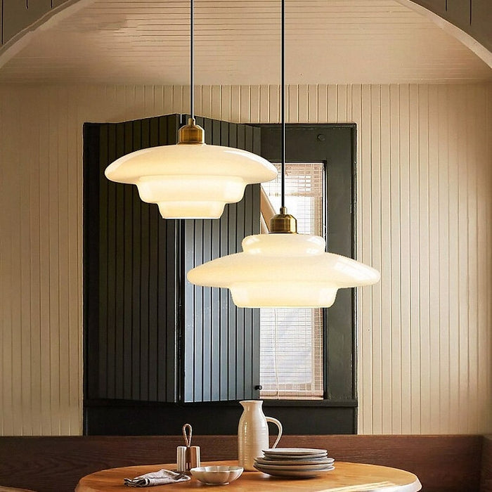 Aurela - Elegante Pendelleuchte aus weißem Glas – Zeitloses