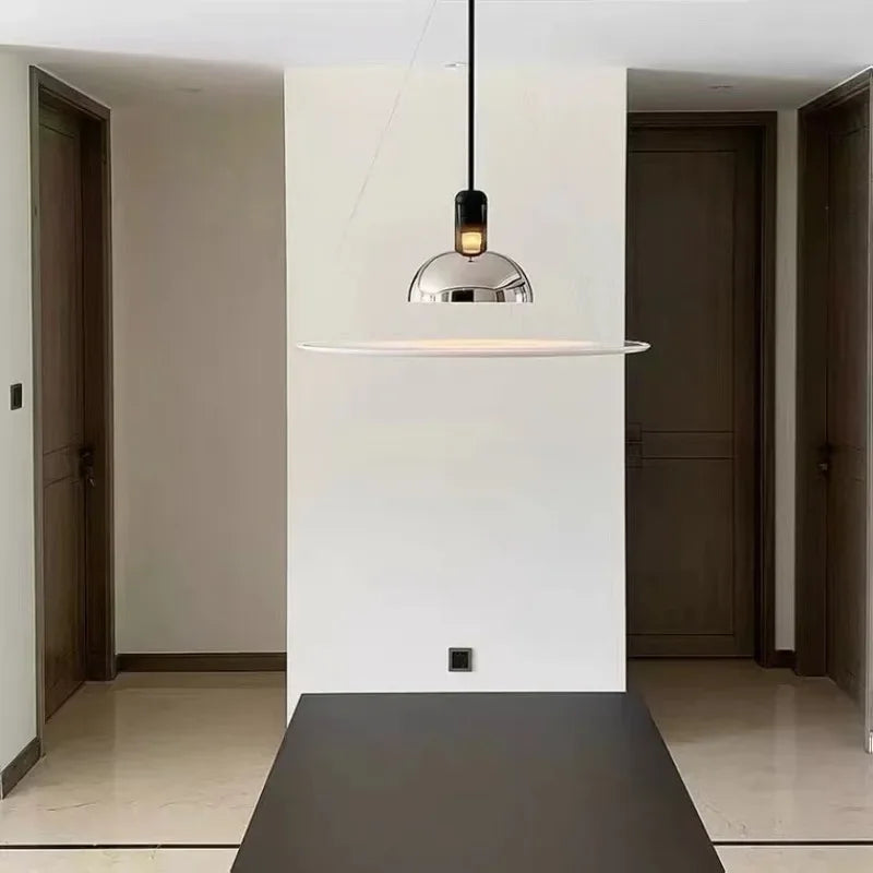 Minimalistische - Designer-Pendelleuchte aus Metall